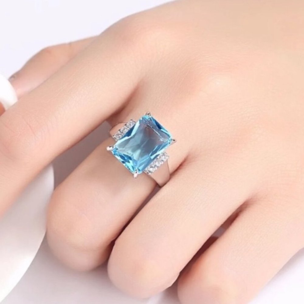6.35CT Blue Aquamarine Ring - 925 Sterling Silver